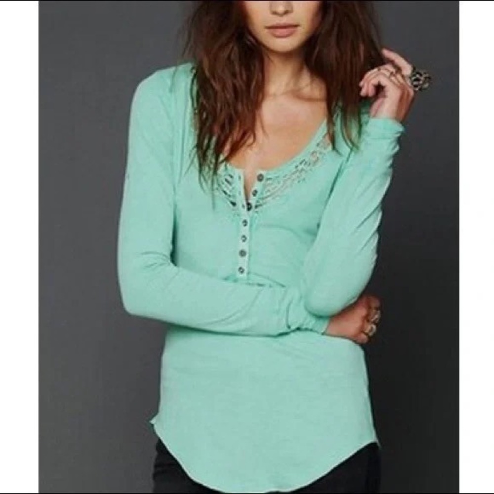 We The Free Free People Green Henley Top‎ Lace Trim Long Sleeve Women's L